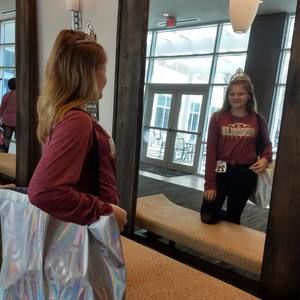 Meet your Posher, Leah